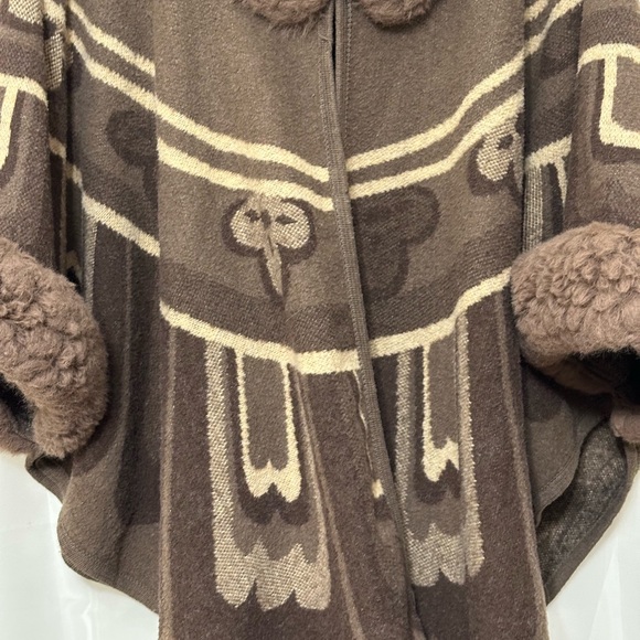 Boho Cape Coat Faux Fur - Vintage - Picture 7 of 13